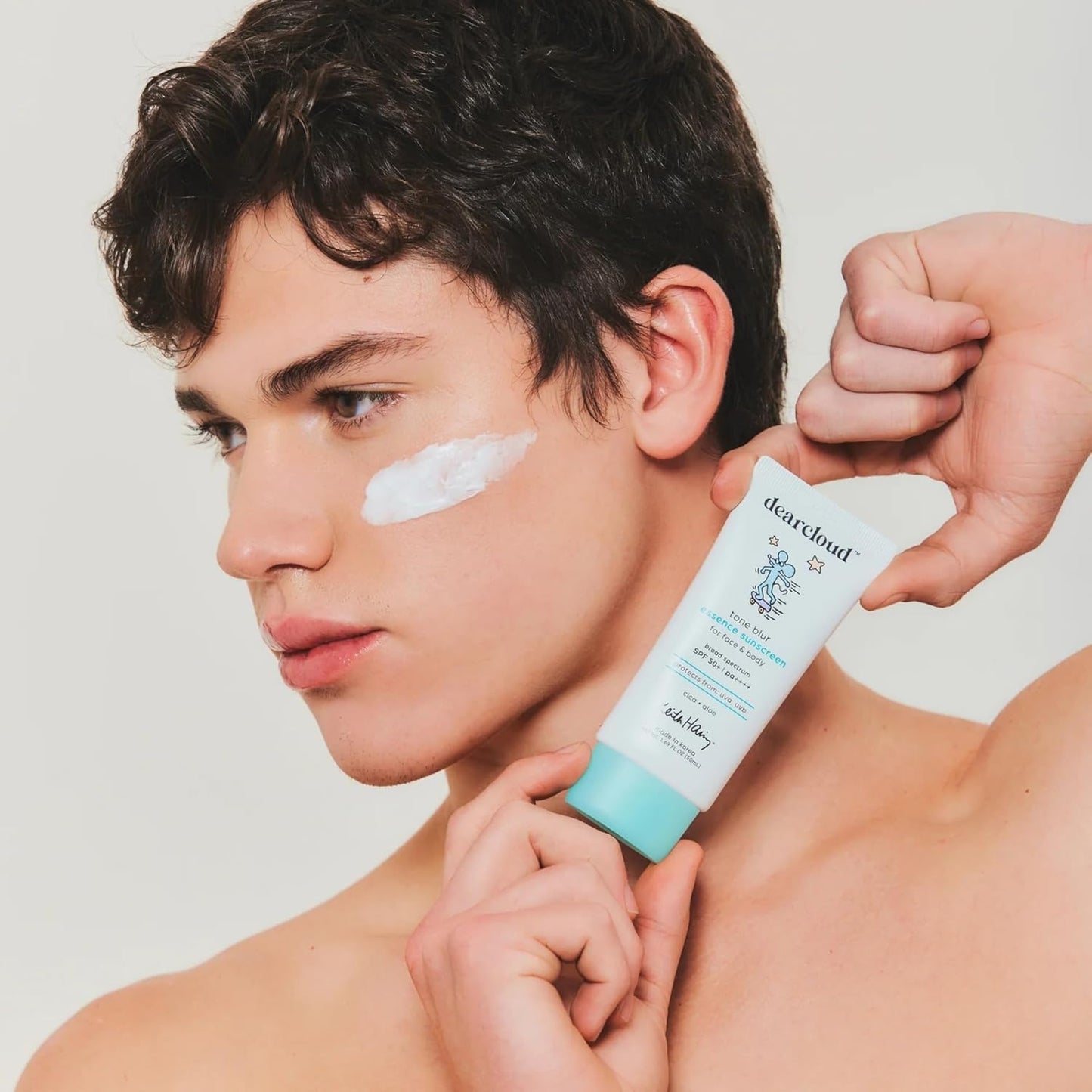 Dearcloud x Keith Haring Tone Blur Essence Sunscreen SPF 50 — Vegan Primer + UV Protection